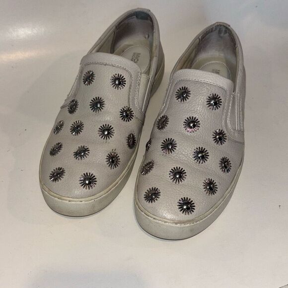 Michael Kors slip on Leo leather sneaker shoe white metallic stud Sz 6.5 EUC box - Picture 3 of 10